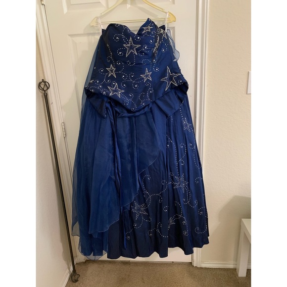 Blue and silver stars Quinceanera dress - Picture 1 of 6